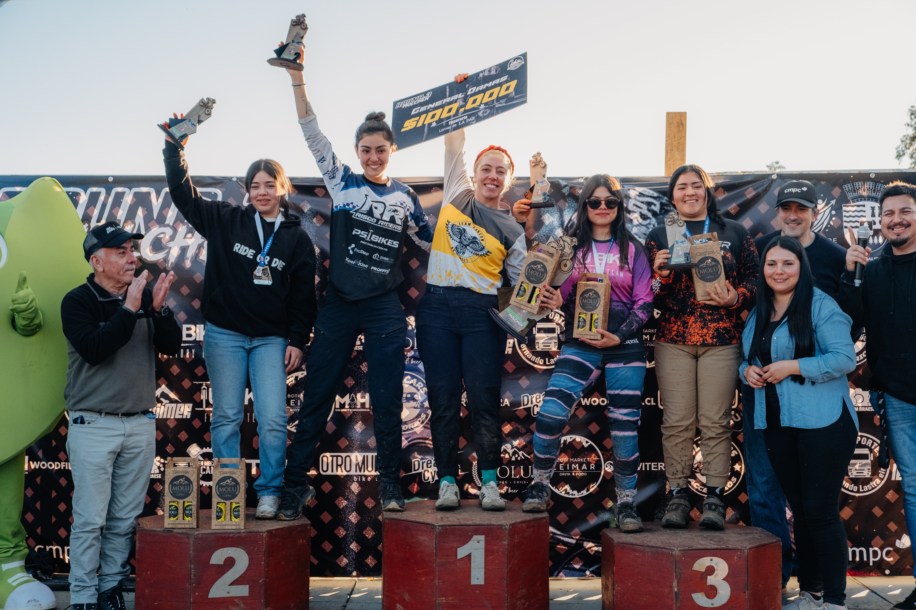 Velocidad entre bosques: Santiago Villavicencio conquista el Round 3 de descenso en Mulchén