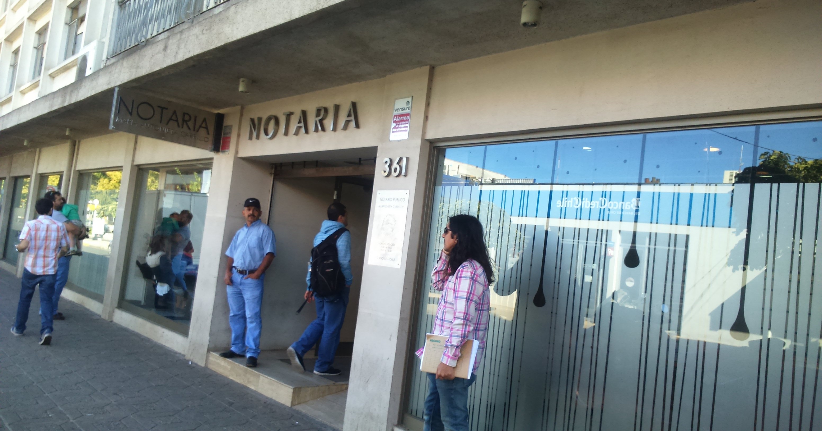 Proyecto que reduce trámites ante notarías avanza en el Senado