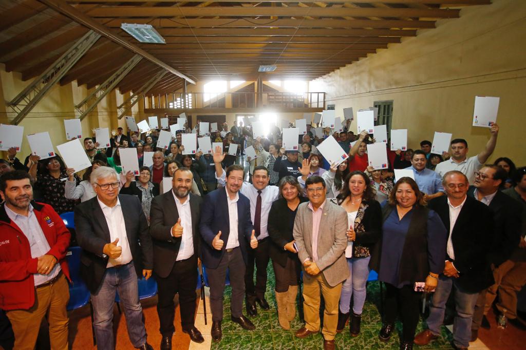 152 familias de Quilleco y Tomé recibieron sus títulos de dominio durante visita del Subsecretario de Bienes Nacionales a la región