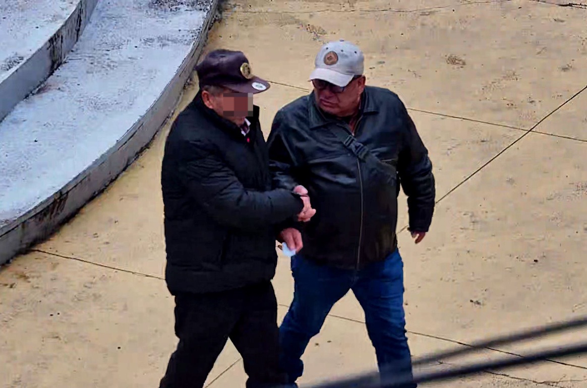 Operativo conjunto frustra "cuento del tío" a adulto mayor en pleno centro de Los Ángeles