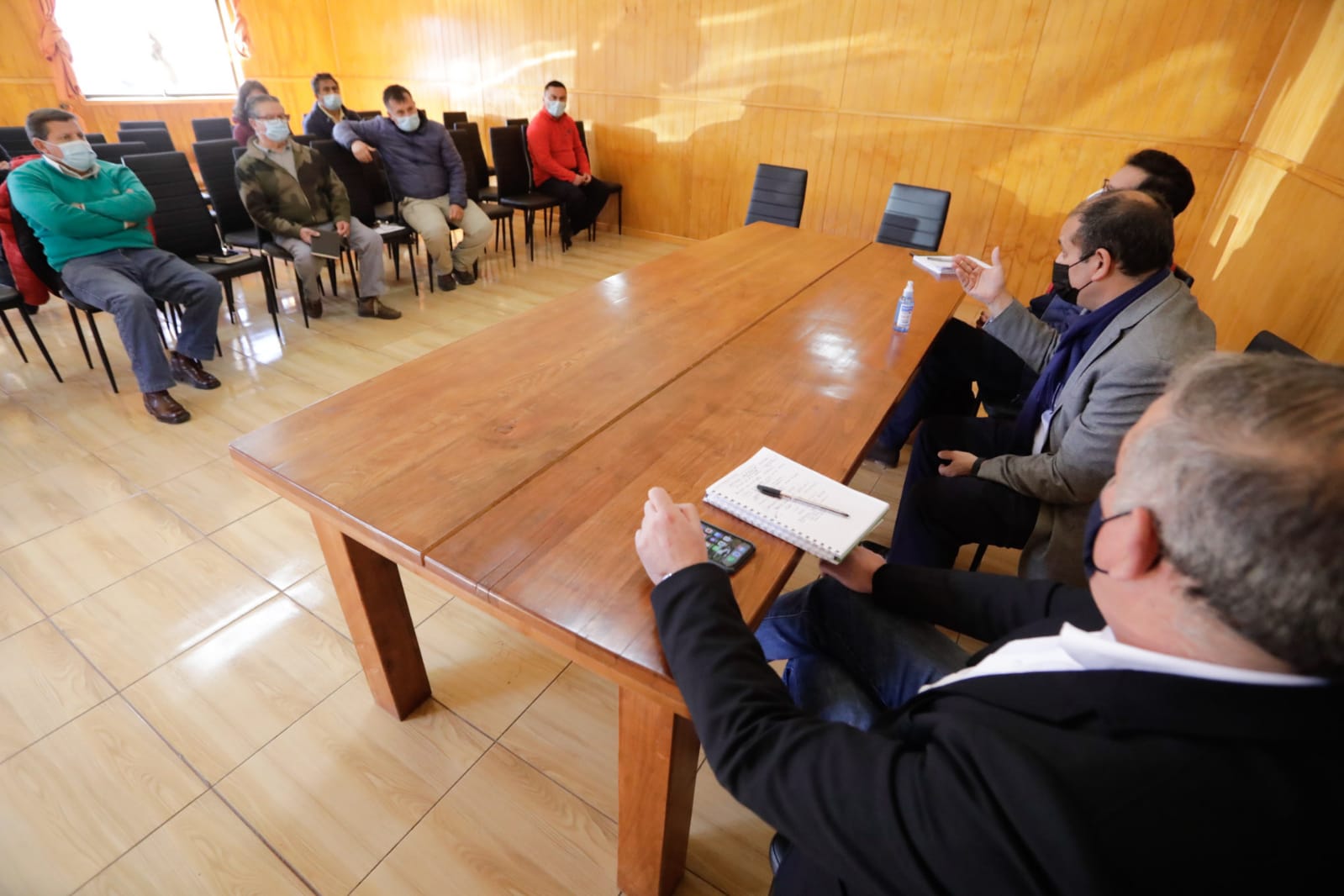 Gobernador Díaz compromete apoyo a cartera de proyectos en la Provincia de Biobío
