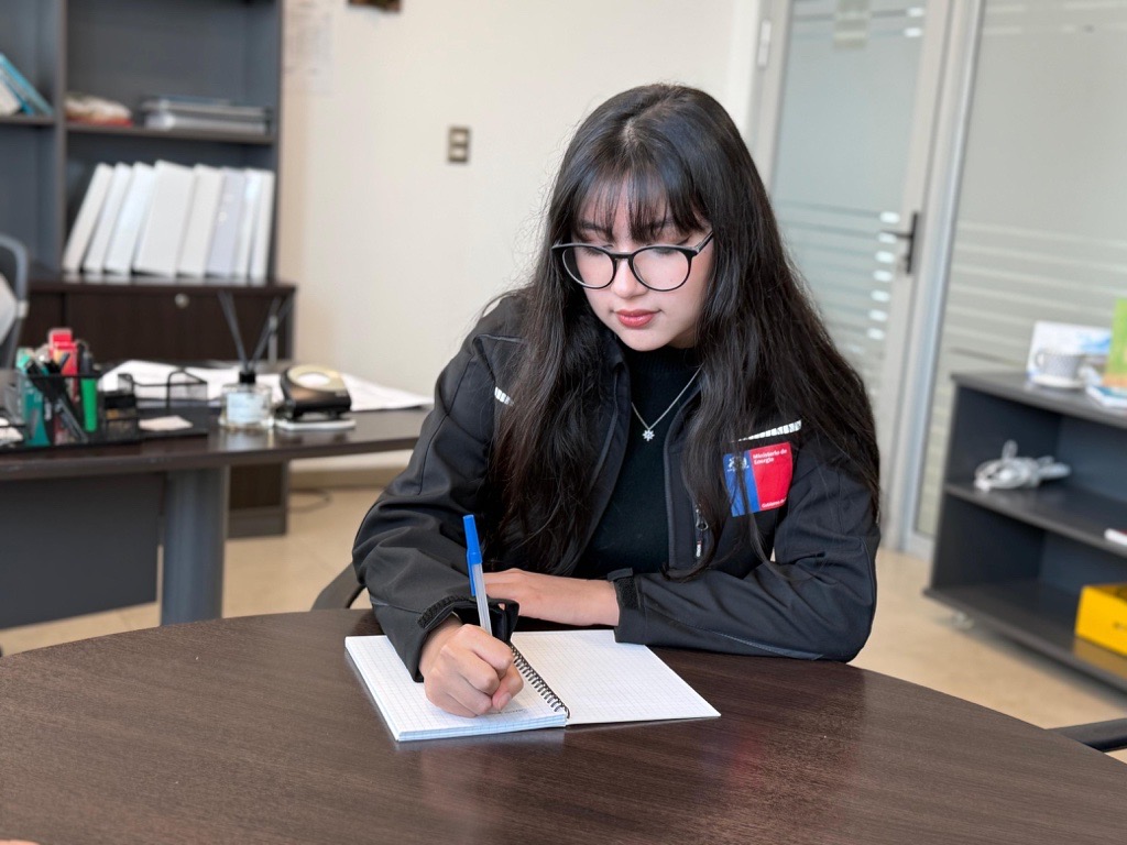 Estudiante de Cabrero vivió experiencia como “Seremi de Energía por un Día de Energía” en el Biobío   