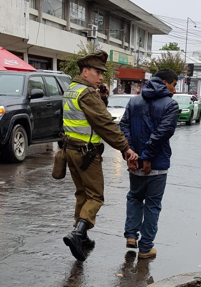 Carabineros: Patrulla Foco y Patrulla Centauros detienen a cinco personas y recuperan millonaria carga robada a camión en Los Ángeles