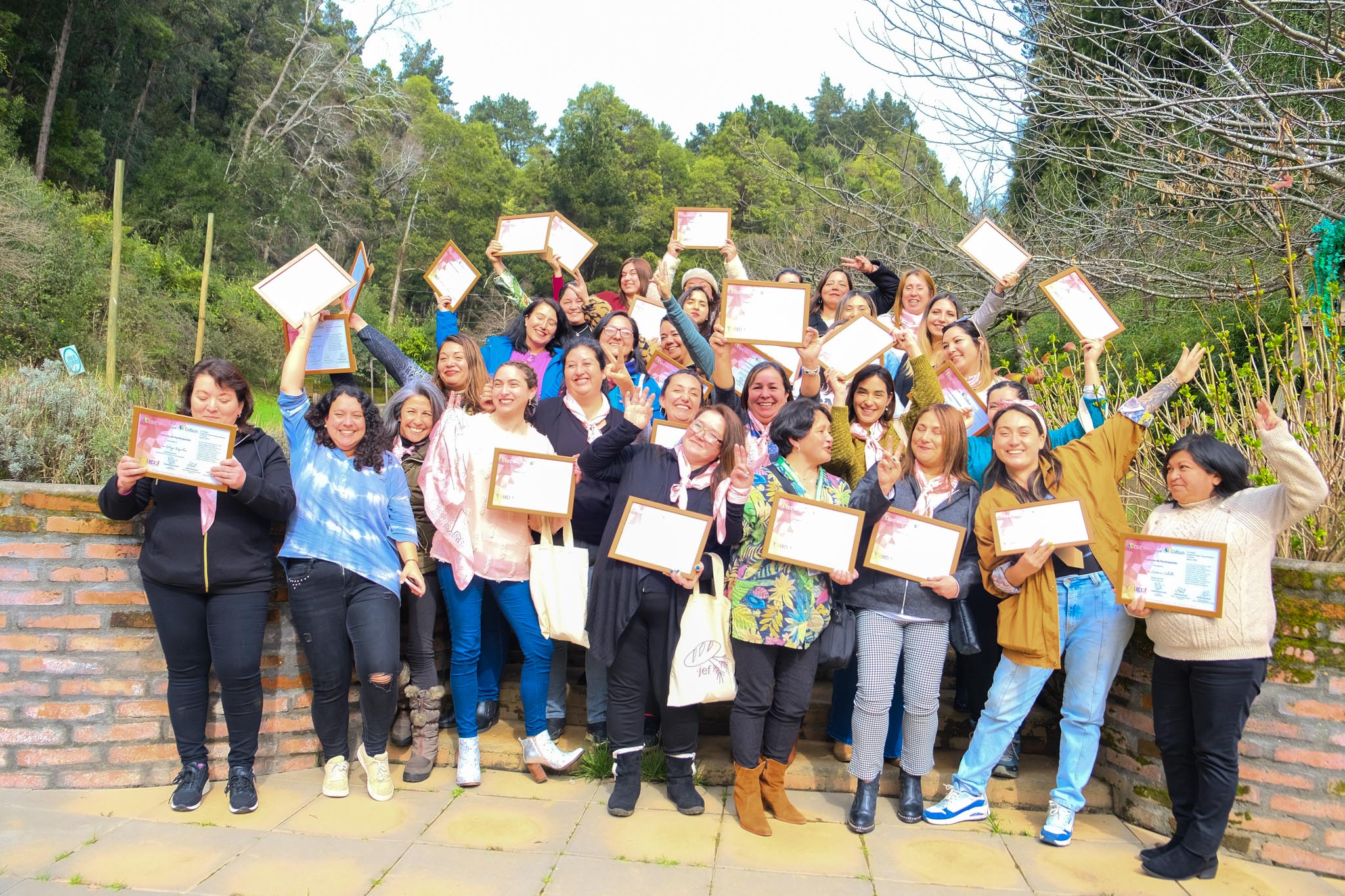 Emprendedoras de tres comunas del Biobío culminan capacitación y mentorías